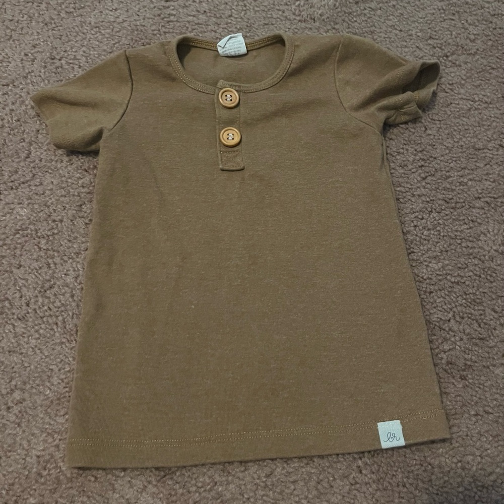 Lulu & Roo tee
